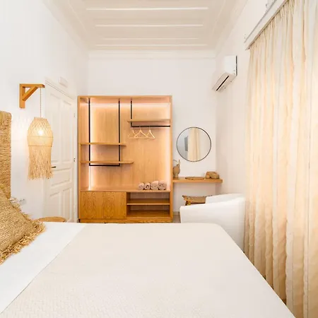 Antonis Vilă Chalki Town